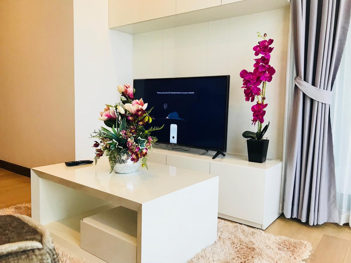 Astra Suites Central チエンマイ エクステリア 写真