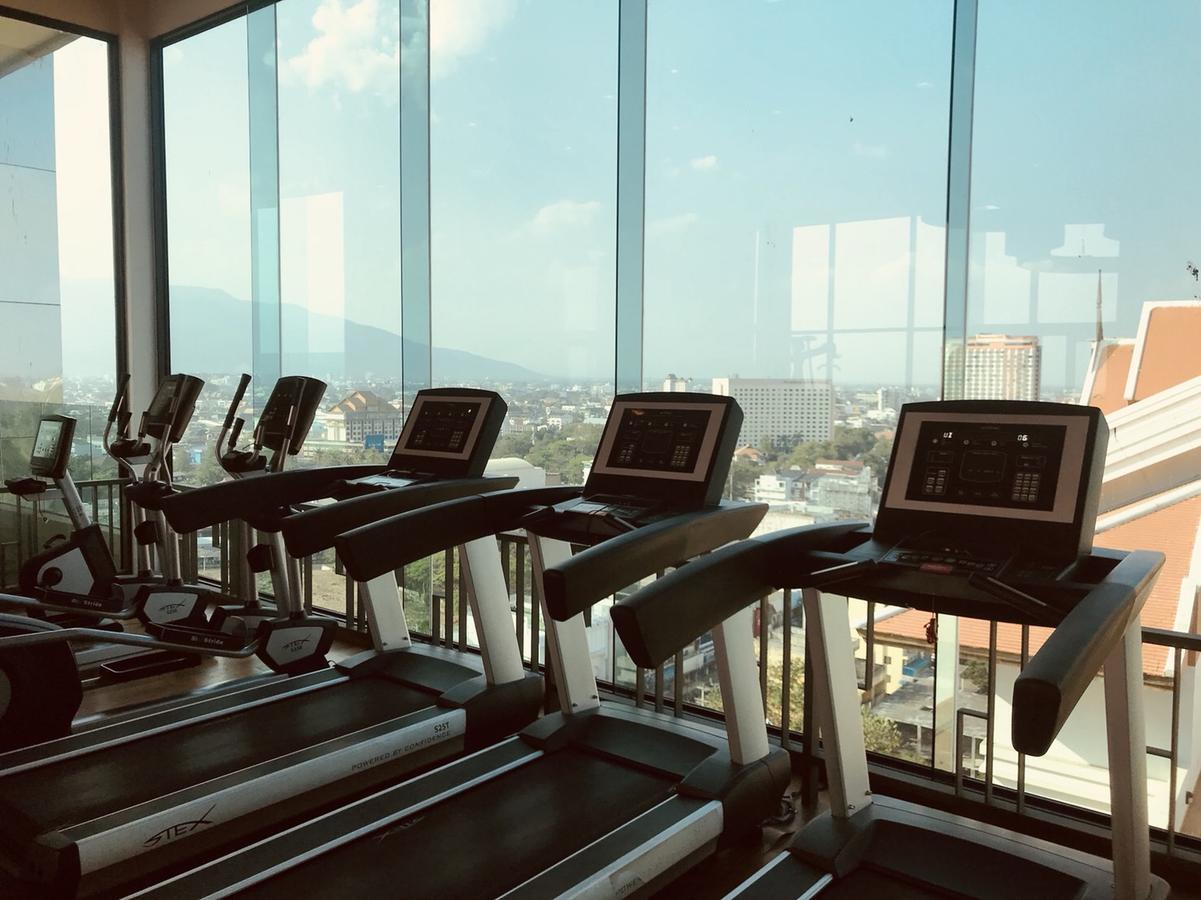 Astra Suites Central チエンマイ エクステリア 写真