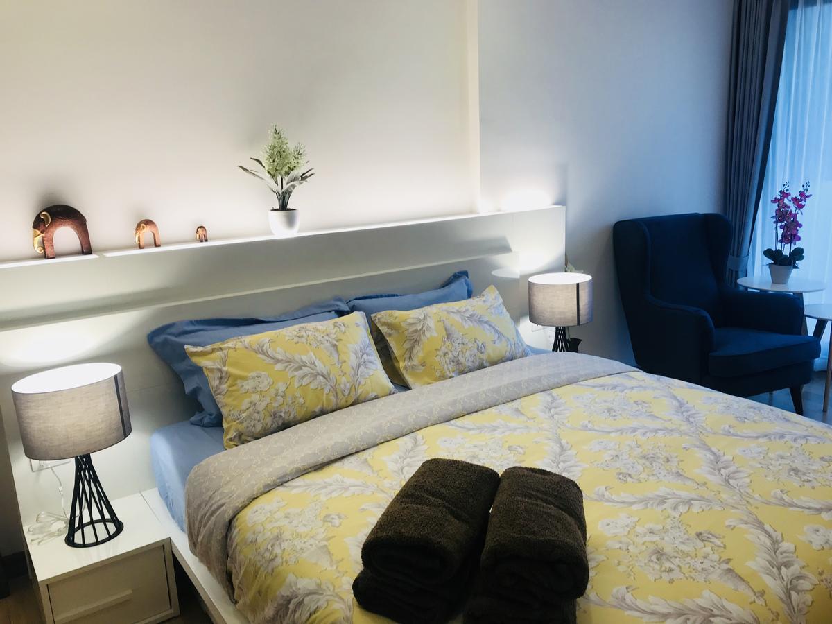 Astra Suites Central チエンマイ エクステリア 写真