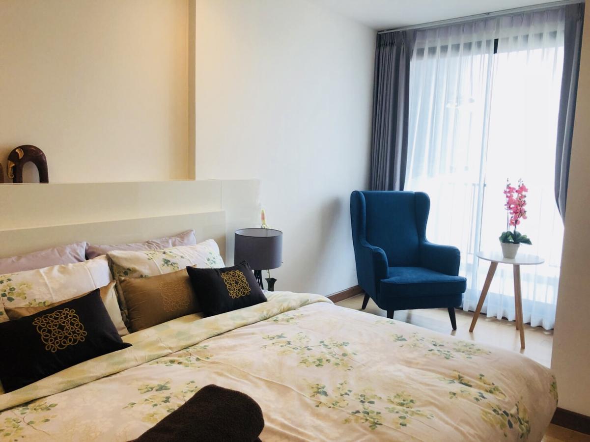 Astra Suites Central チエンマイ エクステリア 写真