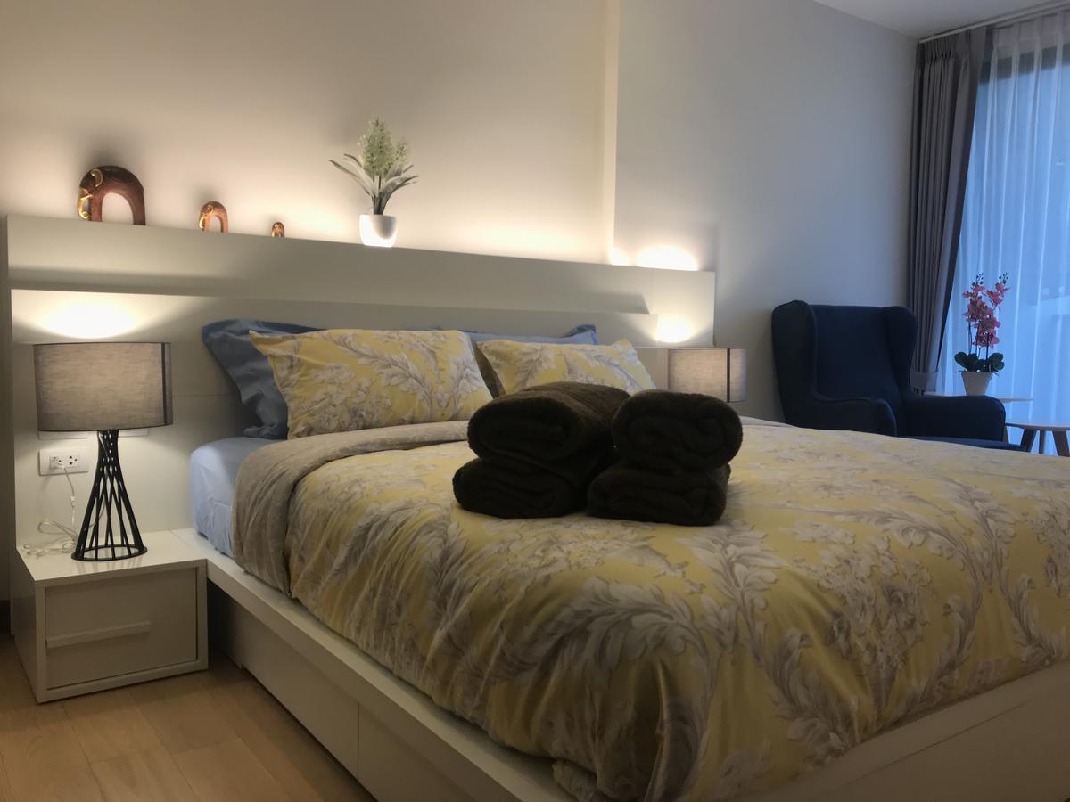 Astra Suites Central チエンマイ エクステリア 写真