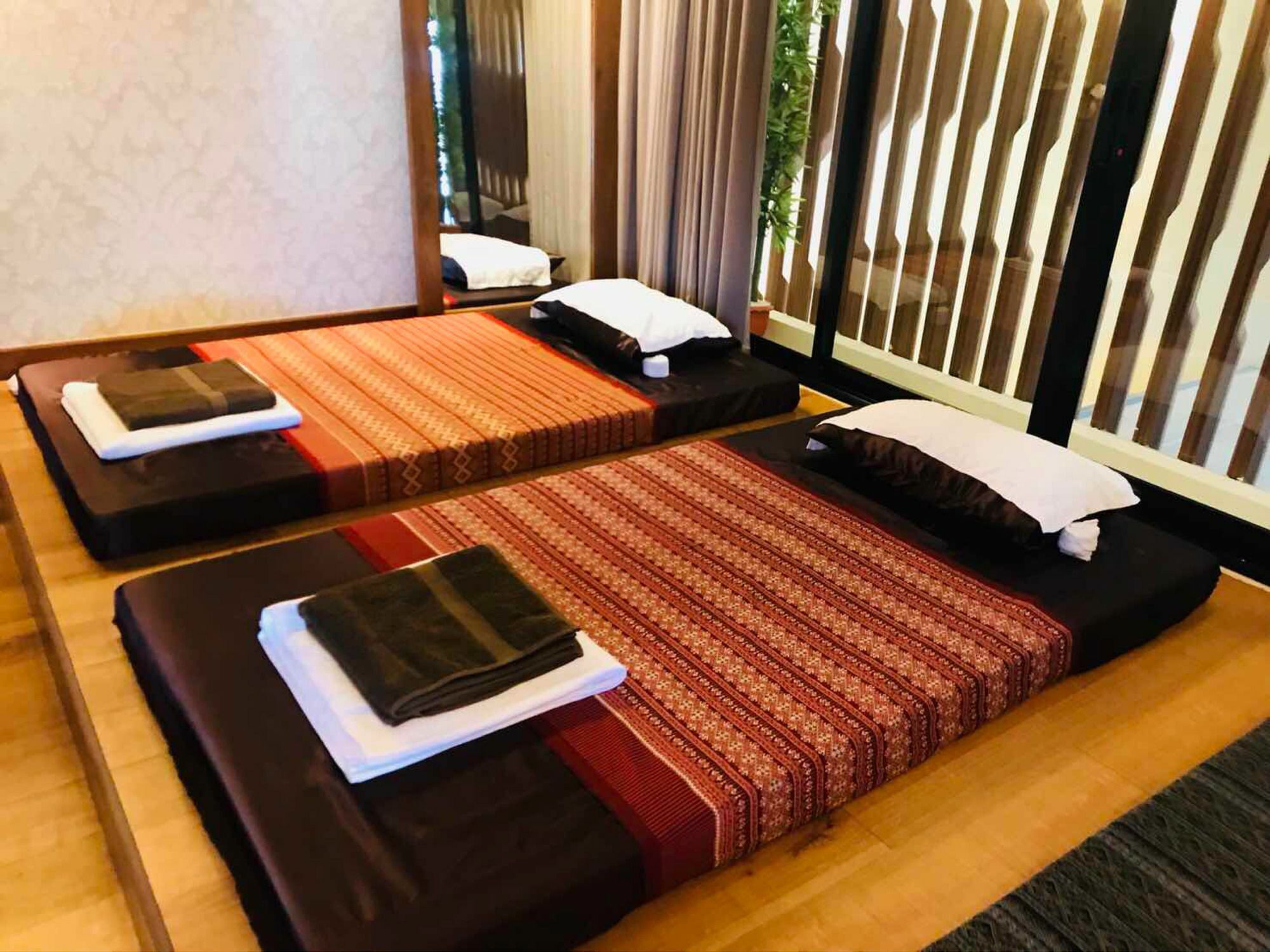 Astra Suites Central チエンマイ エクステリア 写真